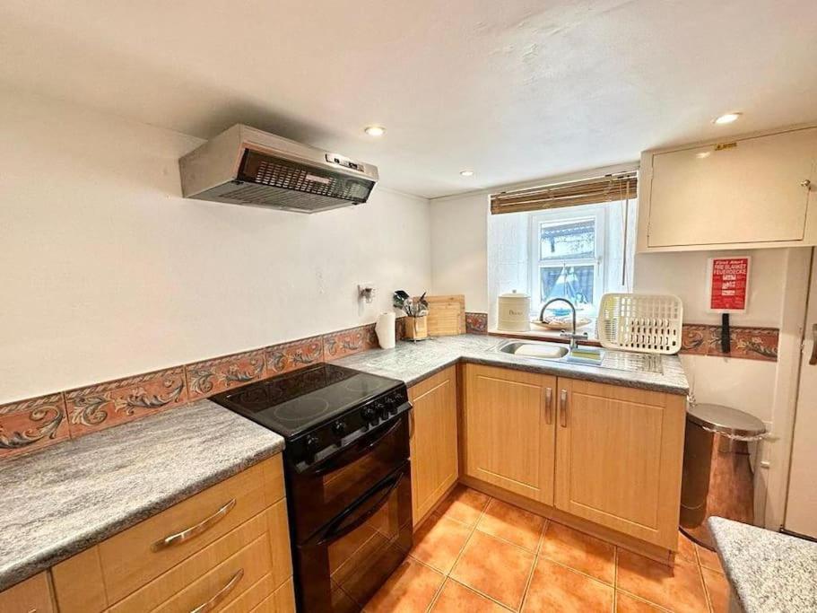 Ship Cottage Tenby Beach 50M Экстерьер фото