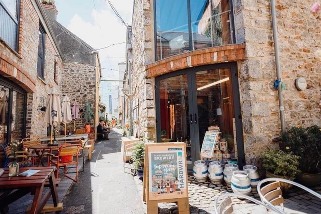 Ship Cottage Tenby Beach 50M Экстерьер фото